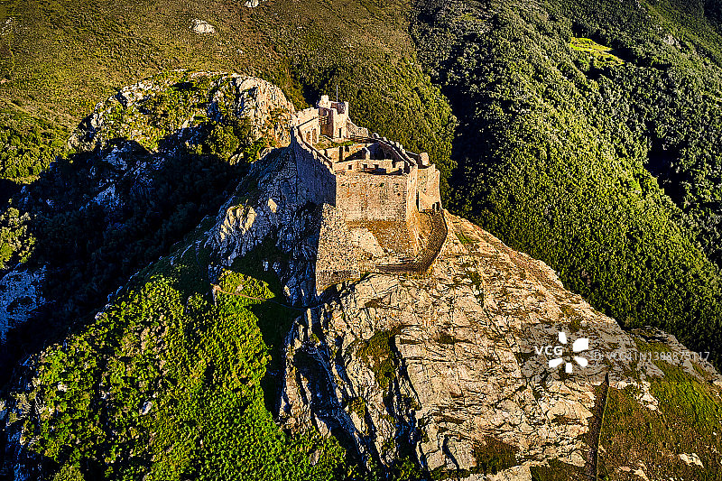 意大利托斯卡纳厄尔巴岛上的沃尔泰拉约城堡遗址图片素材
