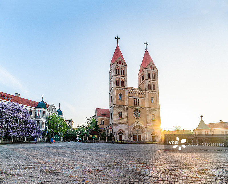 中国山东青岛圣弥厄尔大教堂图片素材