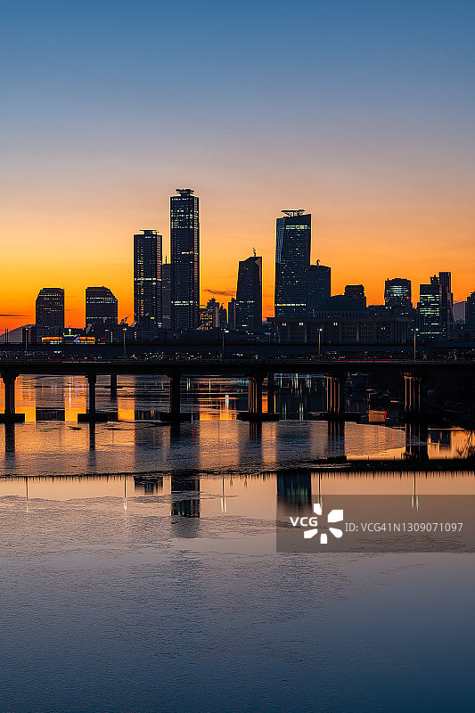 韩国首尔仙游岛公园夜景图片素材
