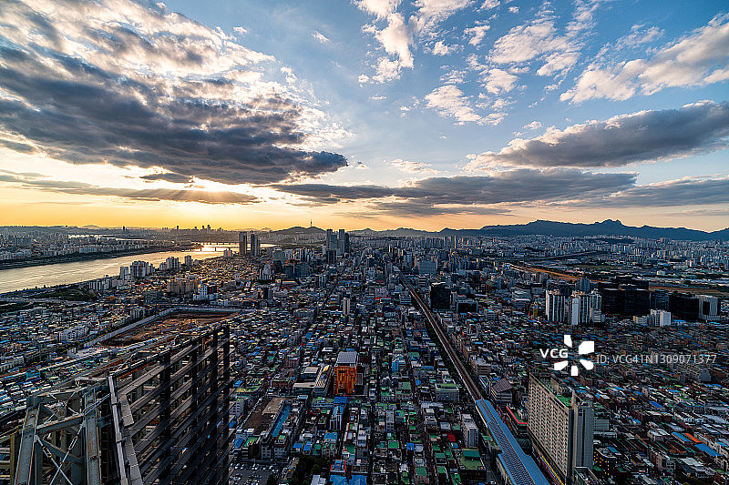 韩国首尔广津区和城东区日落景色图片素材