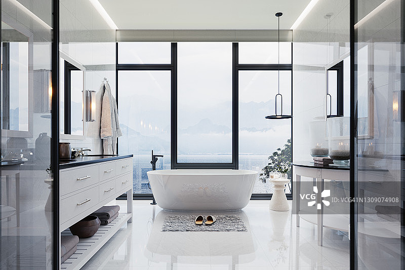 带热水浴缸和美丽海景的豪华浴室内饰图片素材