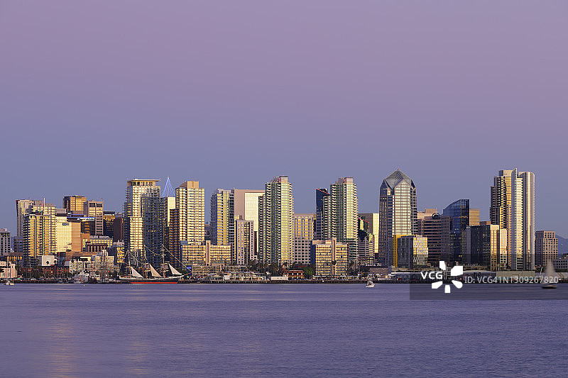 圣地亚哥的天际线图片素材