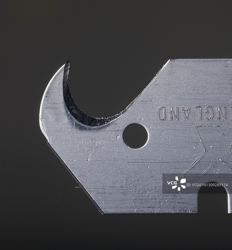 带弧形刀片的多用途刀图片素材