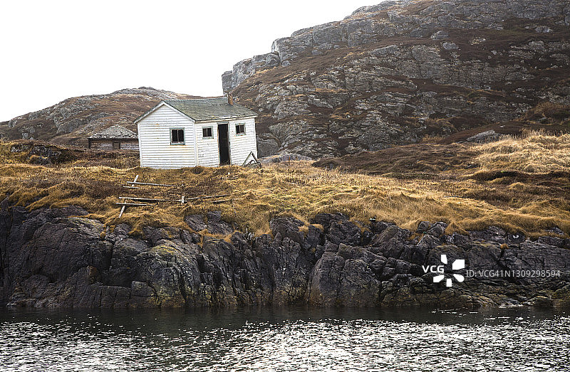 北大西洋偏远岛屿上的渔棚图片素材