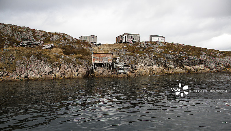 北大西洋偏远岛屿上的渔棚图片素材