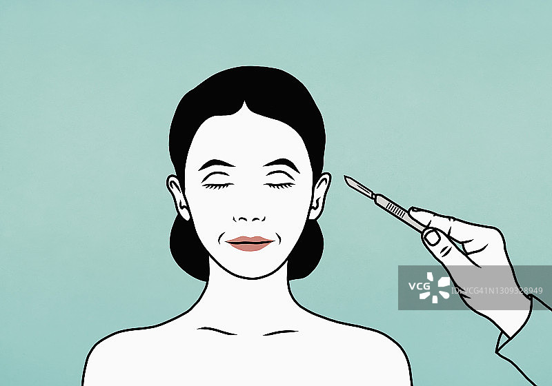 整形外科医生用手术刀接近女病人的脸图片素材