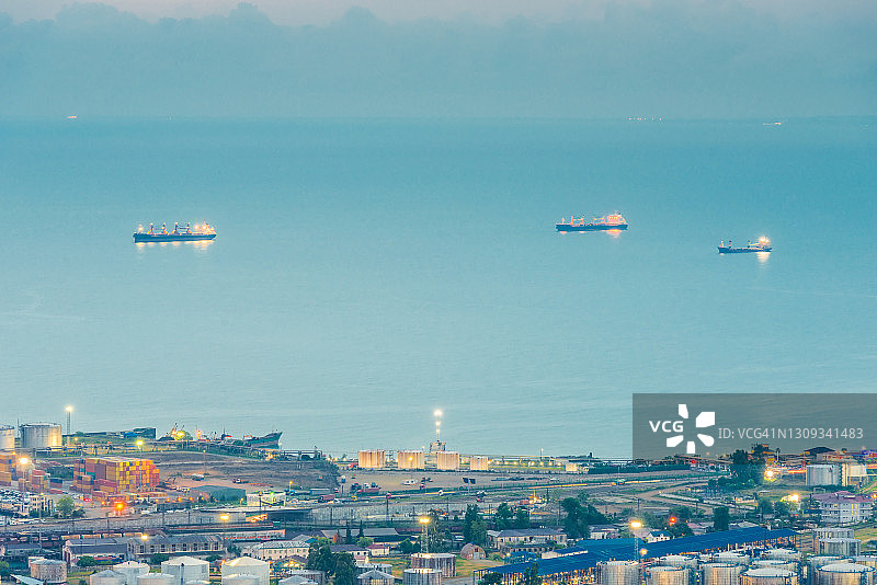 巴统夜景及海景图片素材