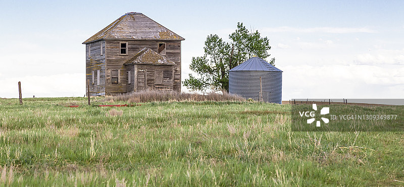 昔日的大农舍，如今已废弃图片素材
