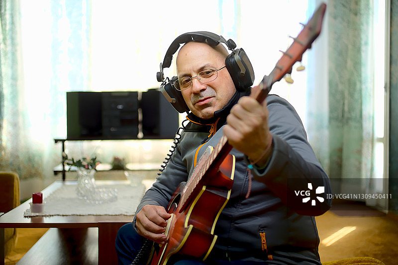 电吉他演奏图片素材