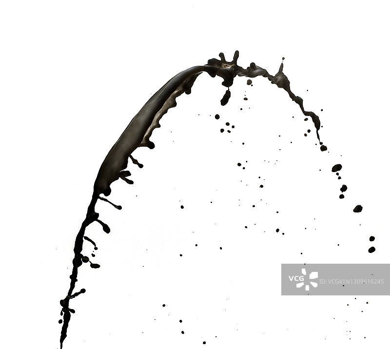 灰色液体射流在白色背景上形成的水滴和飞溅特写镜头图片素材