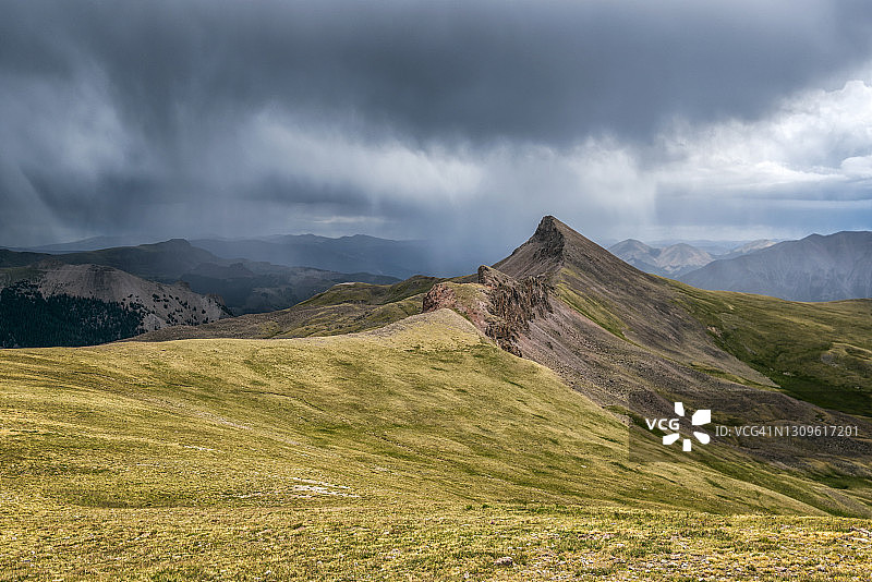 科罗拉多州Uncompahgre荒野的暴风雨天气图片素材