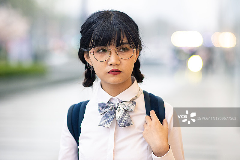 亚洲女学生图片素材