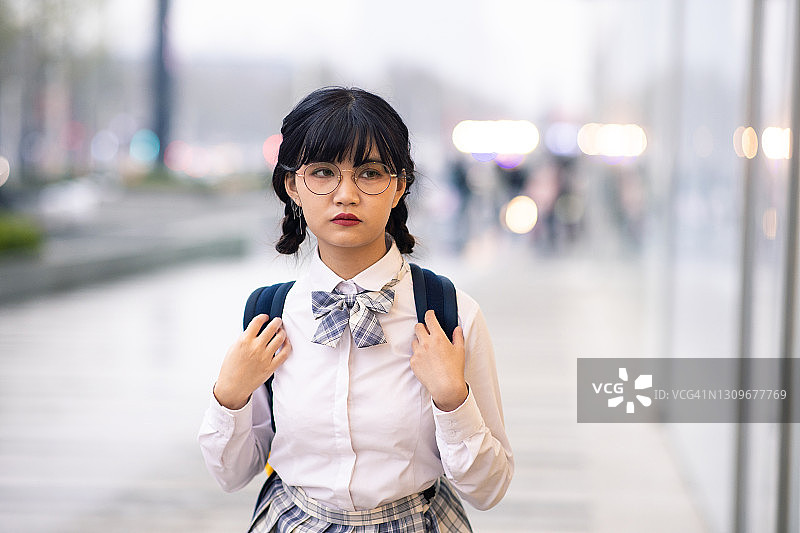 亚洲女学生图片素材