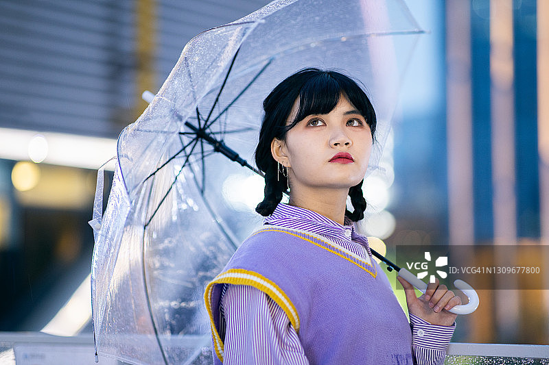 雨夜迷失图片素材