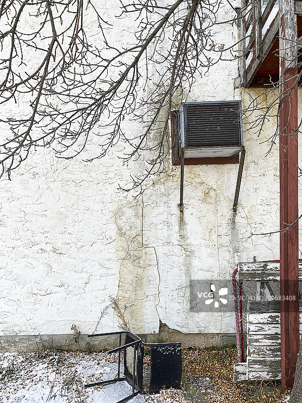 空调室外机和户外家具图片素材