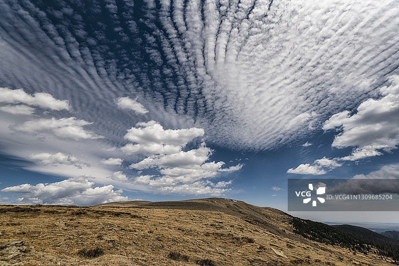 科罗拉多州佩科斯荒野的云景图片素材