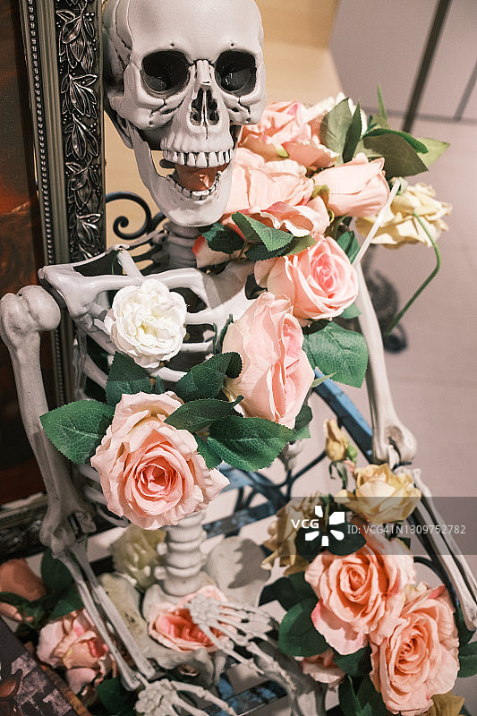 骷髅鲜花装饰图片素材