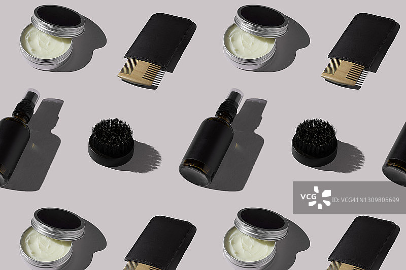 浅色背景上的胡须护理套装图片素材