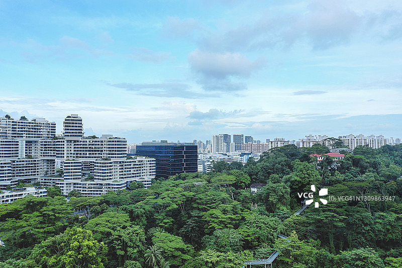 新加坡热带雨林环绕的智能住宅图片素材
