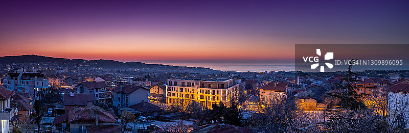 保加利亚维尼察日出海滨城市图片素材