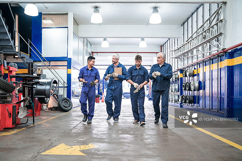 汽车修理工团队图片素材