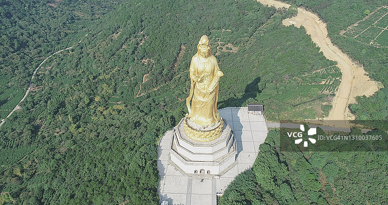 观音菩萨的航拍视角图片素材
