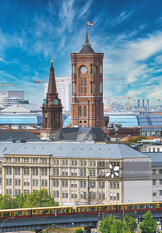 柏林红色市政厅/亚历山大广场/柏林图片素材