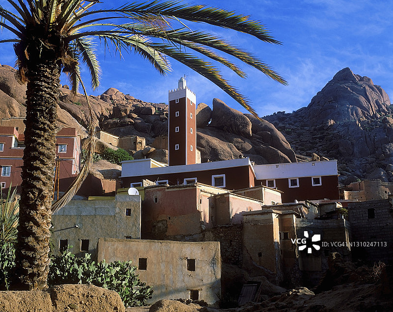 塔夫拉特地区，反阿特拉斯山脉的柏柏尔村庄图片素材