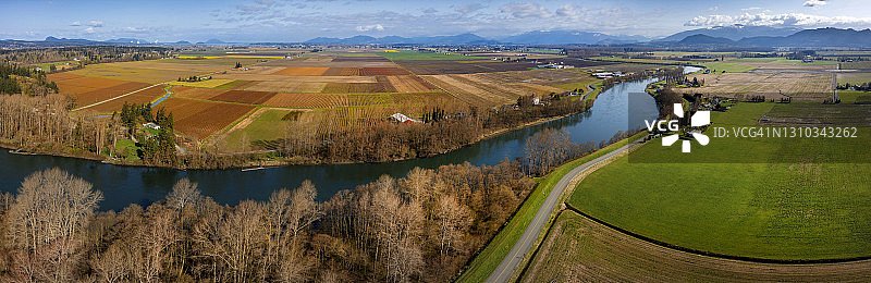 华盛顿州斯卡吉特河谷的航拍全景图片素材