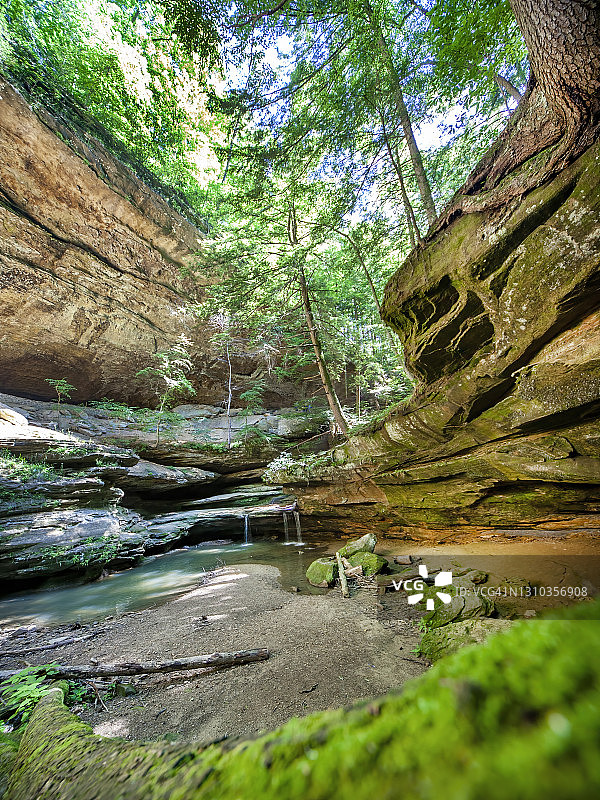 老人洞夏天图片素材