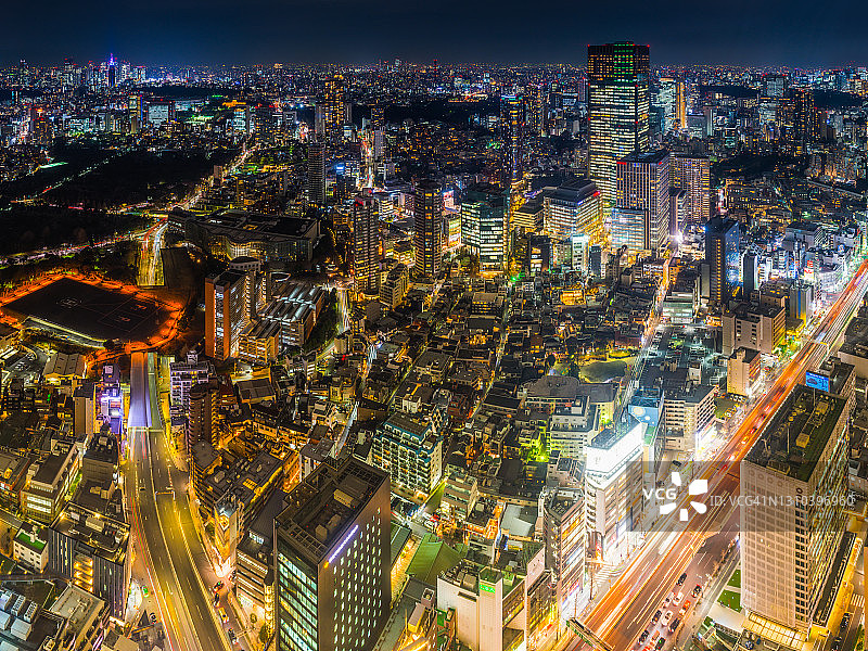 东京霓虹夜景天际线图片素材
