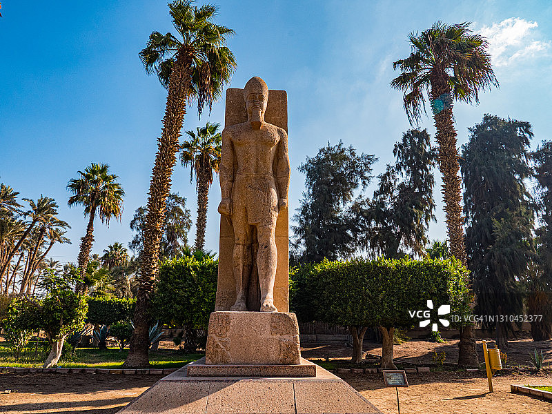 拉美西斯二世巨像，开罗孟菲斯博物馆，埃及图片素材