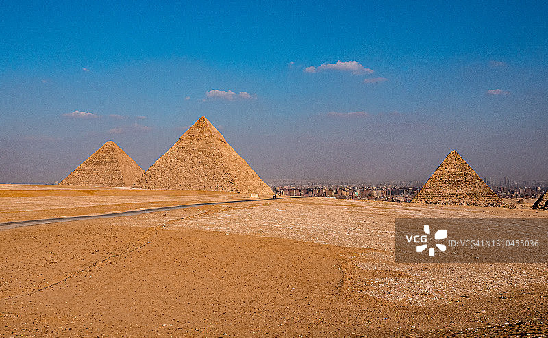 埃及开罗吉萨金字塔景观图片素材