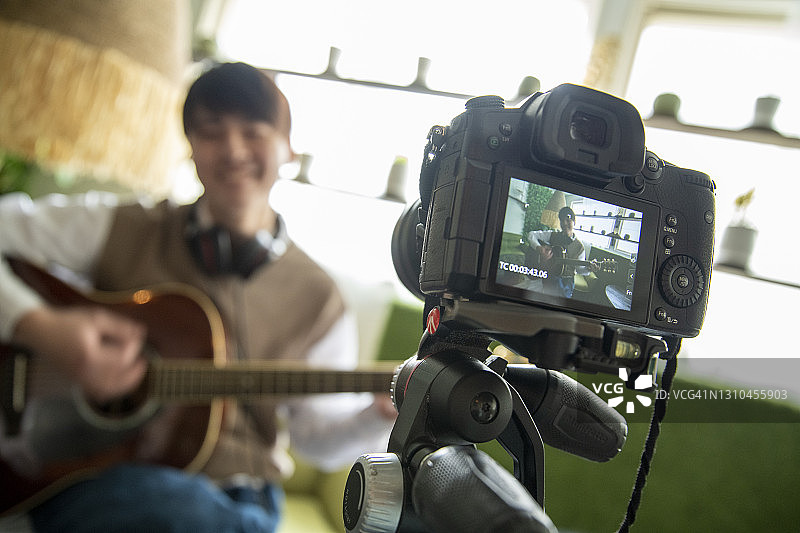 男人直播图片素材