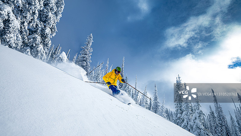粉滑雪图片素材