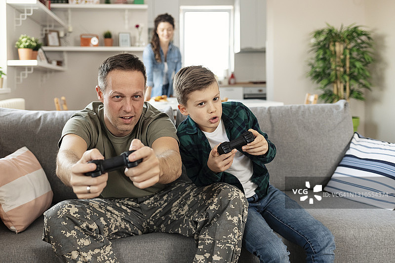 玩电子游戏图片素材