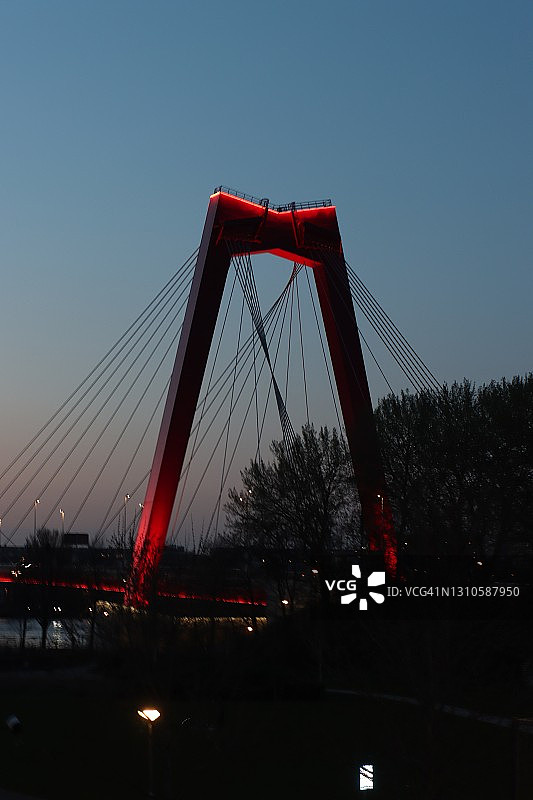 鹿特丹威廉姆斯大桥图片素材