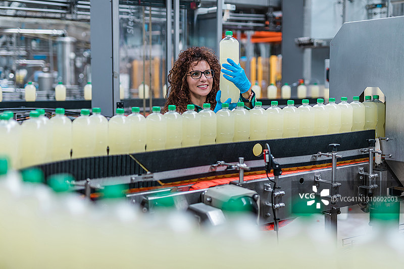 装瓶厂图片素材