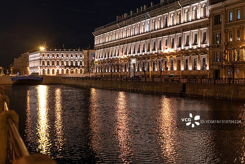 圣彼得堡莫伊卡河堤夜景图片素材