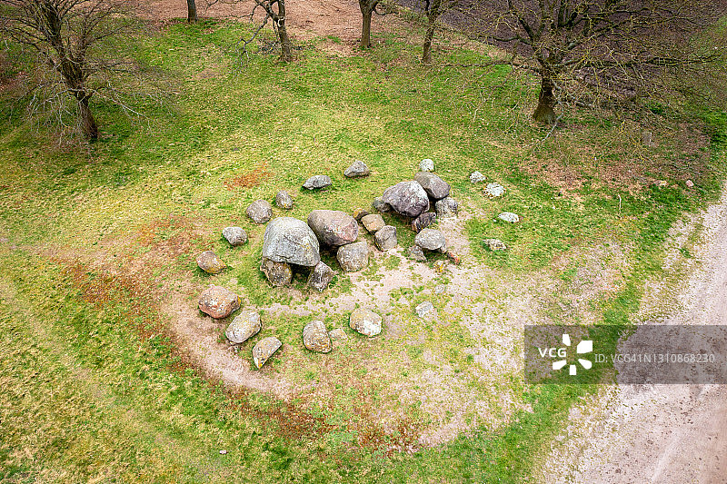 荷兰德伦特省石棺航拍照片图片素材