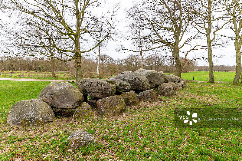 支石墓，荷兰德伦特省的巨石墓图片素材
