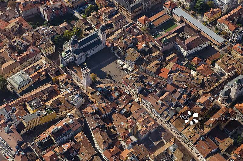 特伦托市中心鸟瞰图图片素材