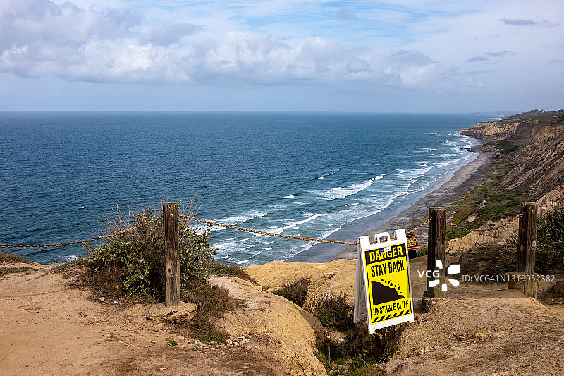 不稳定的悬崖图片素材