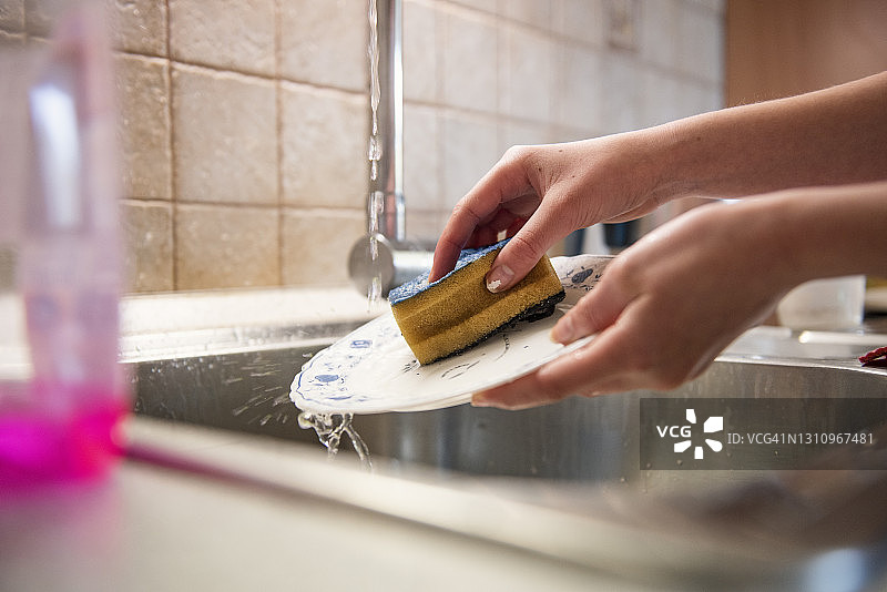 洗碗图片素材