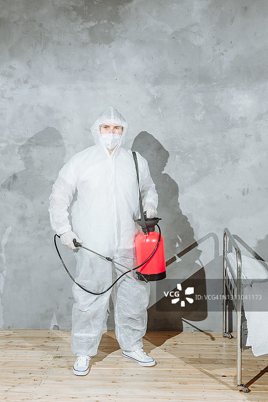 新冠病毒消毒喷雾图片素材