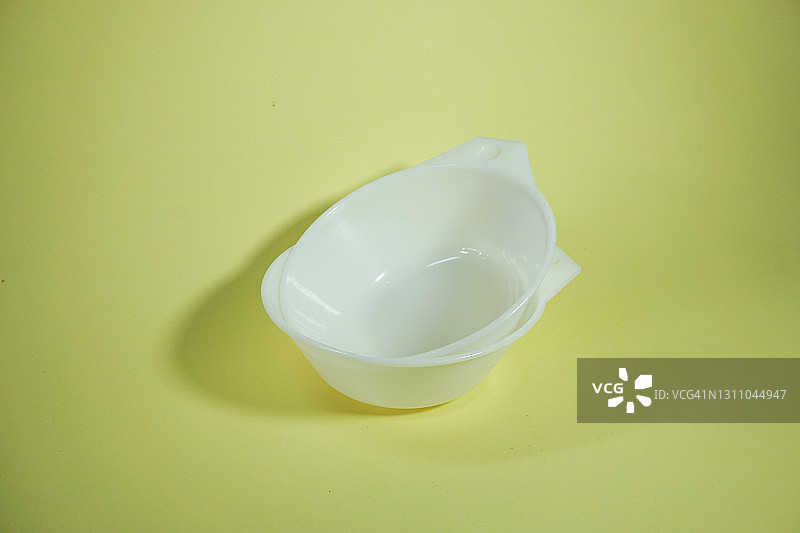 纯白色蘸酱碗图片素材