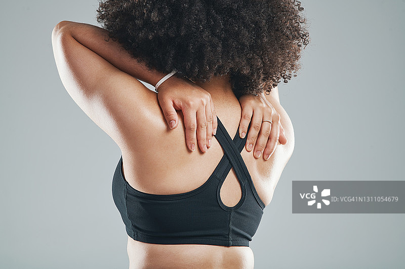 背部肌肉线条优美图片素材