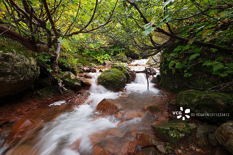 红色河床图片素材