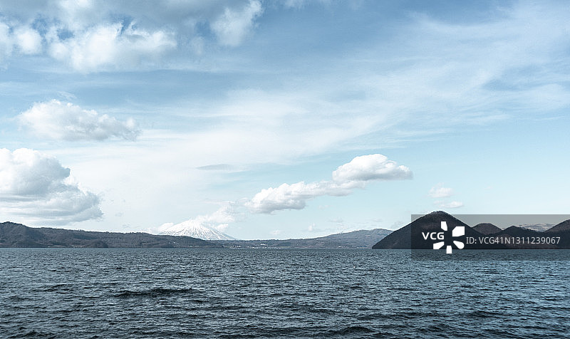 洞爷湖雪山风景图片素材