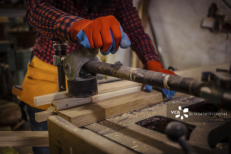 木工车间工人用工具特写图片素材
